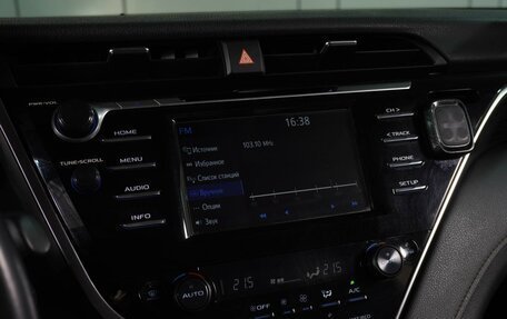 Toyota Camry, 2018 год, 2 700 000 рублей, 20 фотография