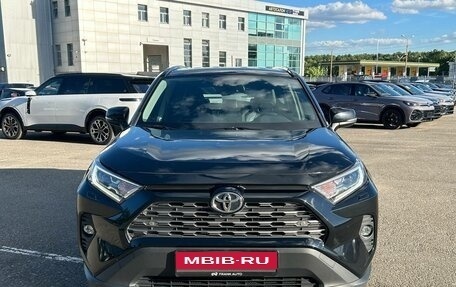 Toyota RAV4, 2021 год, 3 699 000 рублей, 2 фотография