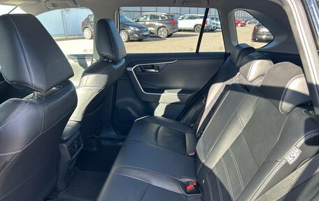 Toyota RAV4, 2021 год, 3 699 000 рублей, 18 фотография