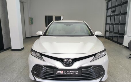 Toyota Camry, 2020 год, 3 050 000 рублей, 7 фотография
