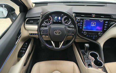 Toyota Camry, 2020 год, 3 050 000 рублей, 14 фотография
