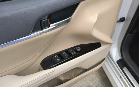 Toyota Camry, 2020 год, 3 050 000 рублей, 12 фотография