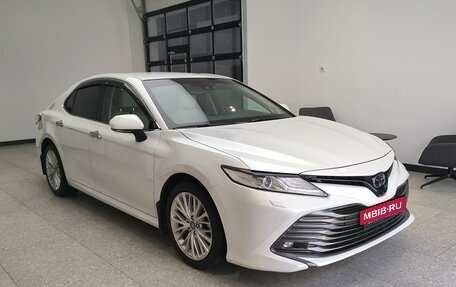 Toyota Camry, 2020 год, 3 050 000 рублей, 5 фотография