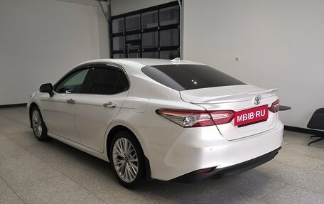 Toyota Camry, 2020 год, 3 050 000 рублей, 6 фотография
