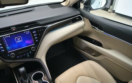 Toyota Camry, 2020 год, 3 050 000 рублей, 15 фотография