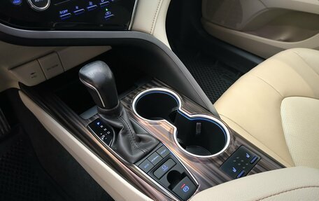 Toyota Camry, 2020 год, 3 050 000 рублей, 21 фотография