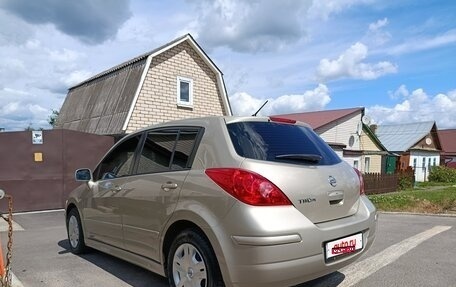 Nissan Tiida, 2010 год, 930 000 рублей, 8 фотография
