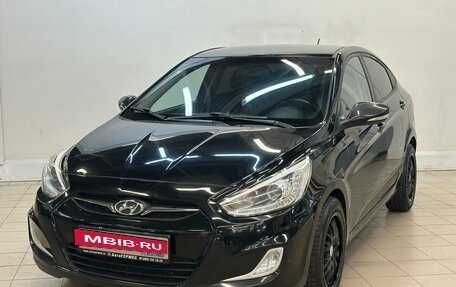 Hyundai Solaris II рестайлинг, 2013 год, 940 000 рублей, 1 фотография