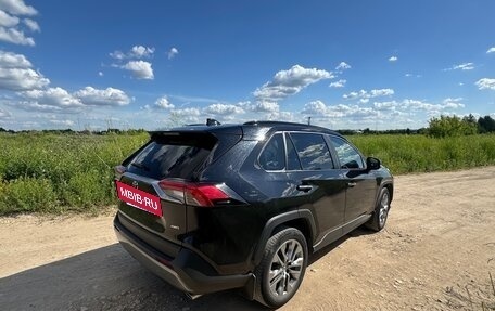Toyota RAV4, 2020 год, 2 380 000 рублей, 4 фотография