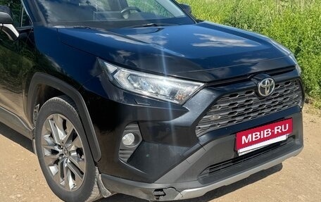 Toyota RAV4, 2020 год, 2 380 000 рублей, 6 фотография