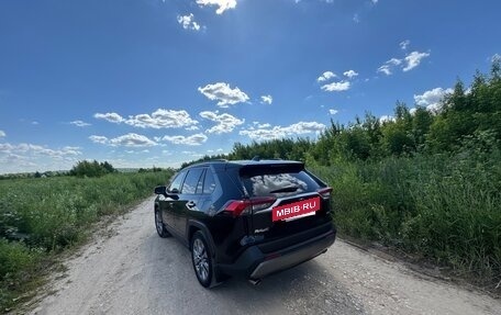 Toyota RAV4, 2020 год, 2 380 000 рублей, 3 фотография