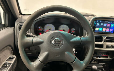 Nissan NP300, 2010 год, 699 000 рублей, 20 фотография