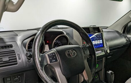 Toyota Land Cruiser Prado 150 рестайлинг 2, 2012 год, 2 690 000 рублей, 13 фотография