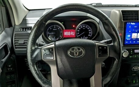 Toyota Land Cruiser Prado 150 рестайлинг 2, 2012 год, 2 690 000 рублей, 26 фотография