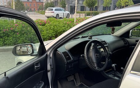 Honda Accord VII рестайлинг, 2004 год, 750 000 рублей, 5 фотография