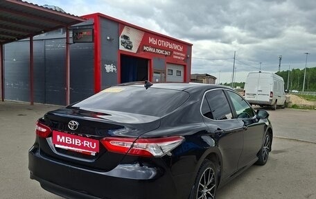 Toyota Camry, 2021 год, 2 750 000 рублей, 4 фотография