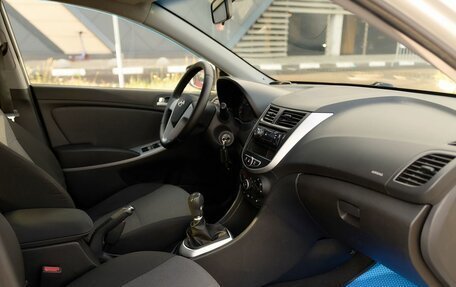 Hyundai Solaris II рестайлинг, 2013 год, 644 530 рублей, 6 фотография