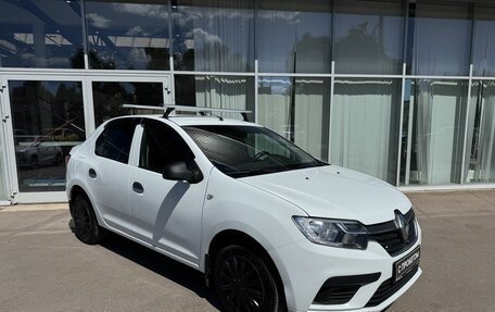 Renault Logan II, 2018 год, 700 000 рублей, 3 фотография