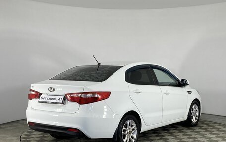 KIA Rio III рестайлинг, 2013 год, 890 000 рублей, 16 фотография