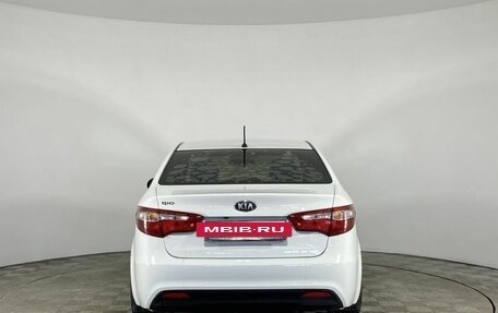 KIA Rio III рестайлинг, 2013 год, 890 000 рублей, 18 фотография