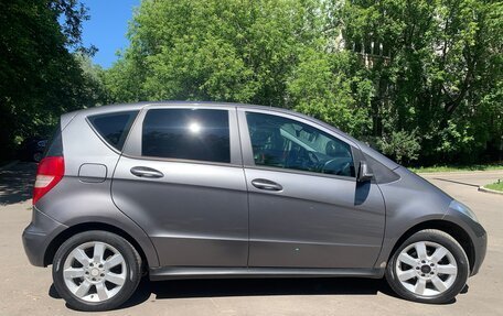 Mercedes-Benz A-Класс, 2011 год, 690 000 рублей, 4 фотография