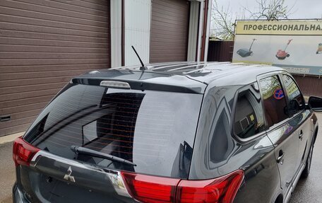 Mitsubishi Outlander III рестайлинг 3, 2016 год, 1 800 000 рублей, 4 фотография