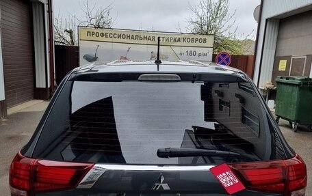 Mitsubishi Outlander III рестайлинг 3, 2016 год, 1 800 000 рублей, 6 фотография