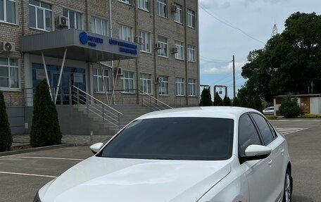 Volkswagen Jetta VI, 2014 год, 1 240 000 рублей, 1 фотография