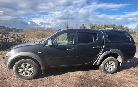 Mitsubishi L200 IV рестайлинг, 2012 год, 900 000 рублей, 4 фотография
