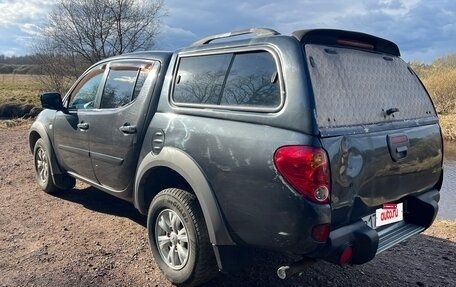Mitsubishi L200 IV рестайлинг, 2012 год, 900 000 рублей, 6 фотография