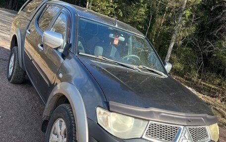 Mitsubishi L200 IV рестайлинг, 2012 год, 900 000 рублей, 2 фотография