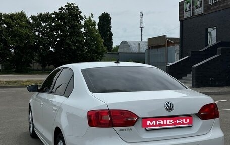 Volkswagen Jetta VI, 2014 год, 1 240 000 рублей, 3 фотография