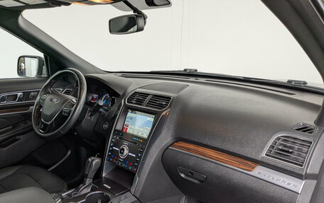 Ford Explorer VI, 2018 год, 3 550 000 рублей, 13 фотография