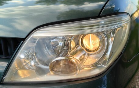 Mitsubishi Outlander III рестайлинг 3, 2005 год, 600 000 рублей, 12 фотография