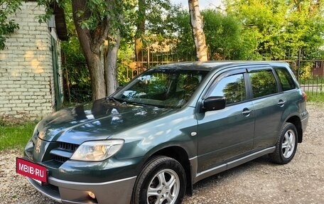Mitsubishi Outlander III рестайлинг 3, 2005 год, 600 000 рублей, 10 фотография