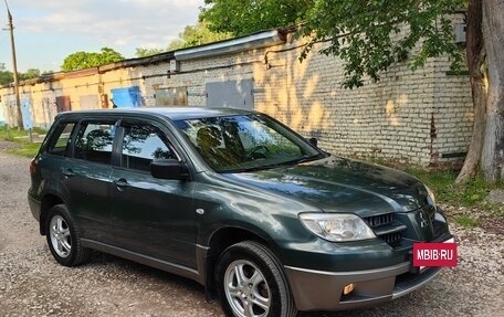 Mitsubishi Outlander III рестайлинг 3, 2005 год, 600 000 рублей, 35 фотография