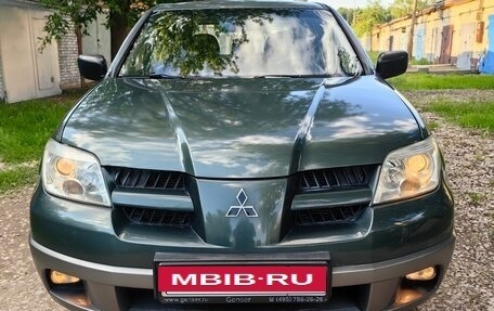 Mitsubishi Outlander III рестайлинг 3, 2005 год, 600 000 рублей, 31 фотография