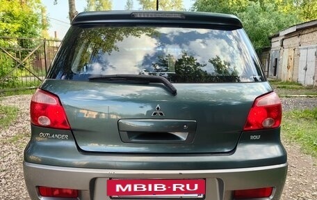 Mitsubishi Outlander III рестайлинг 3, 2005 год, 600 000 рублей, 29 фотография