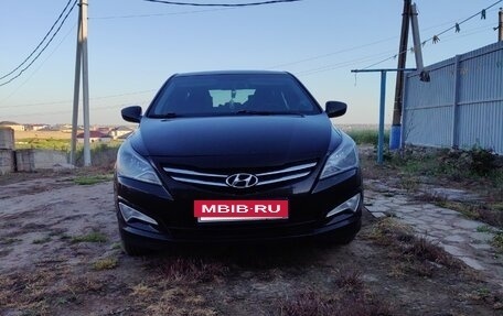 Hyundai Solaris II рестайлинг, 2014 год, 930 000 рублей, 2 фотография