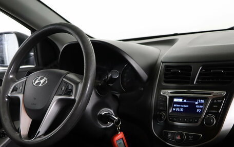 Hyundai Solaris II рестайлинг, 2014 год, 789 990 рублей, 12 фотография
