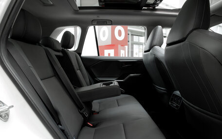 Toyota RAV4, 2025 год, 4 270 000 рублей, 18 фотография