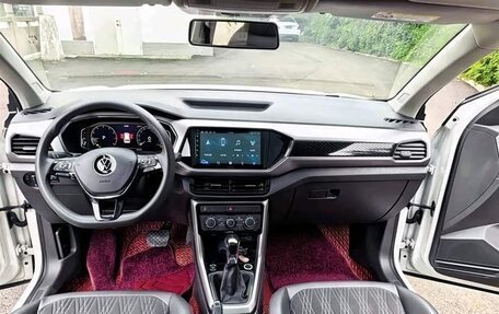 Volkswagen T-Cross I, 2022 год, 1 613 000 рублей, 6 фотография