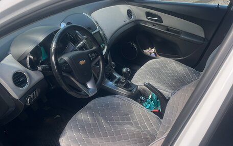 Chevrolet Cruze II, 2013 год, 900 000 рублей, 6 фотография