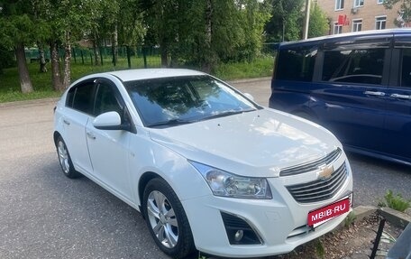 Chevrolet Cruze II, 2013 год, 900 000 рублей, 2 фотография
