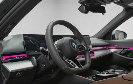 BMW 5 серия, 2025 год, 9 790 000 рублей, 13 фотография