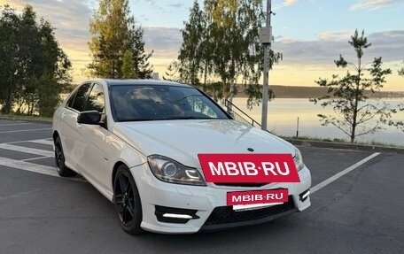 Mercedes-Benz C-Класс, 2011 год, 982 000 рублей, 2 фотография