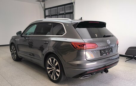 Volkswagen Touareg III, 2019 год, 4 700 000 рублей, 6 фотография