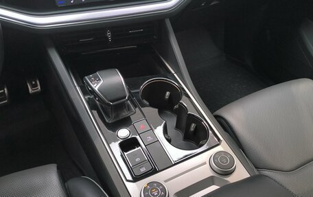 Volkswagen Touareg III, 2019 год, 4 700 000 рублей, 20 фотография