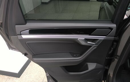 Volkswagen Touareg III, 2019 год, 4 700 000 рублей, 34 фотография