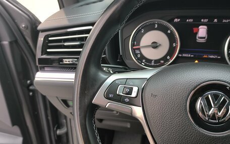 Volkswagen Touareg III, 2019 год, 4 700 000 рублей, 25 фотография